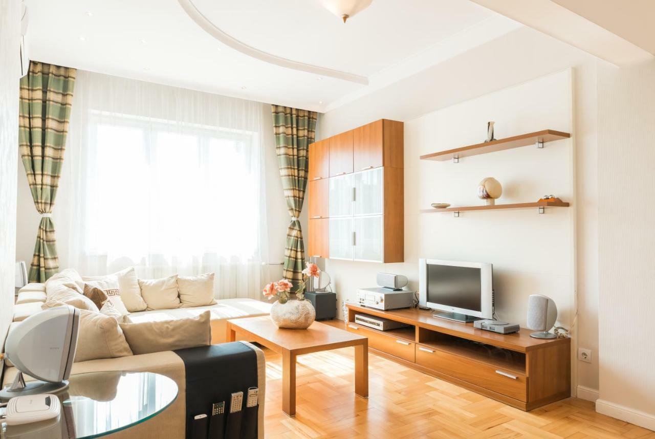 Top Center Sofialuxrentals Patriarh Evtimiy Apartment - Free Parking Exterior photo